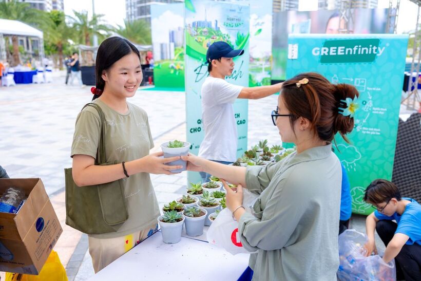 Hoạt động cộng đồng tạo nên những thói quen sống xanh cho cư dân Vinhomes Grand Park