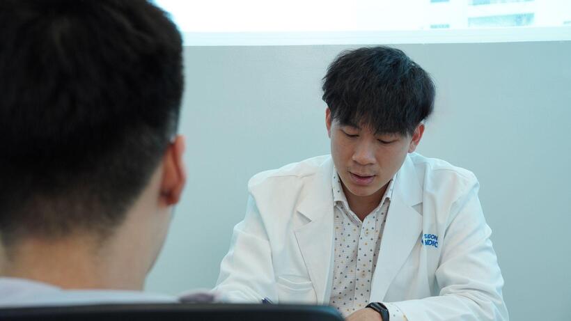 Nhiều trường hợp nam giới đến khám chuyện thầm kín vì thói quen thiếu khoa học.