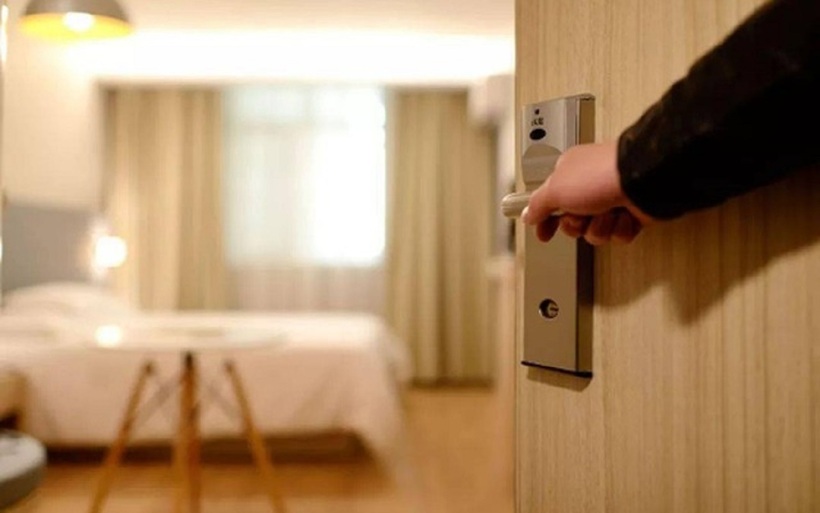 Bạn có thói quen đóng cửa phòng ngủ mỗi khi đêm về hay không?