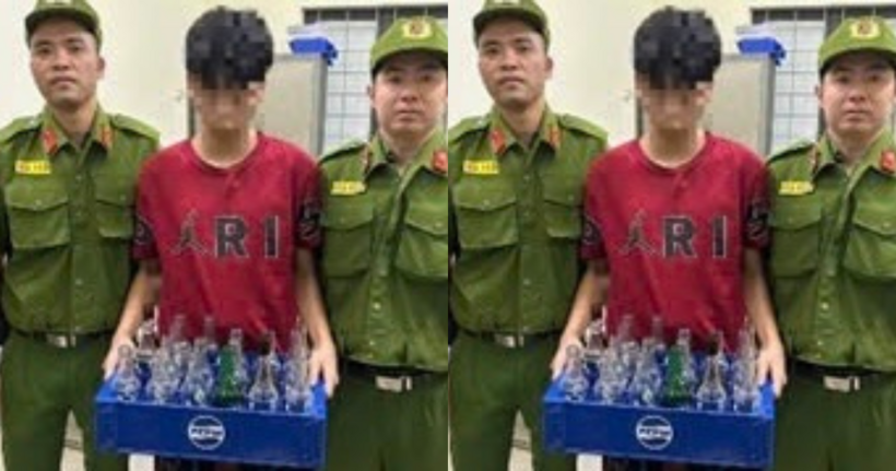 Đối tượng cùng tang vật bị bắt giữ. Ảnh: Công an Thành phố Hà Nội.