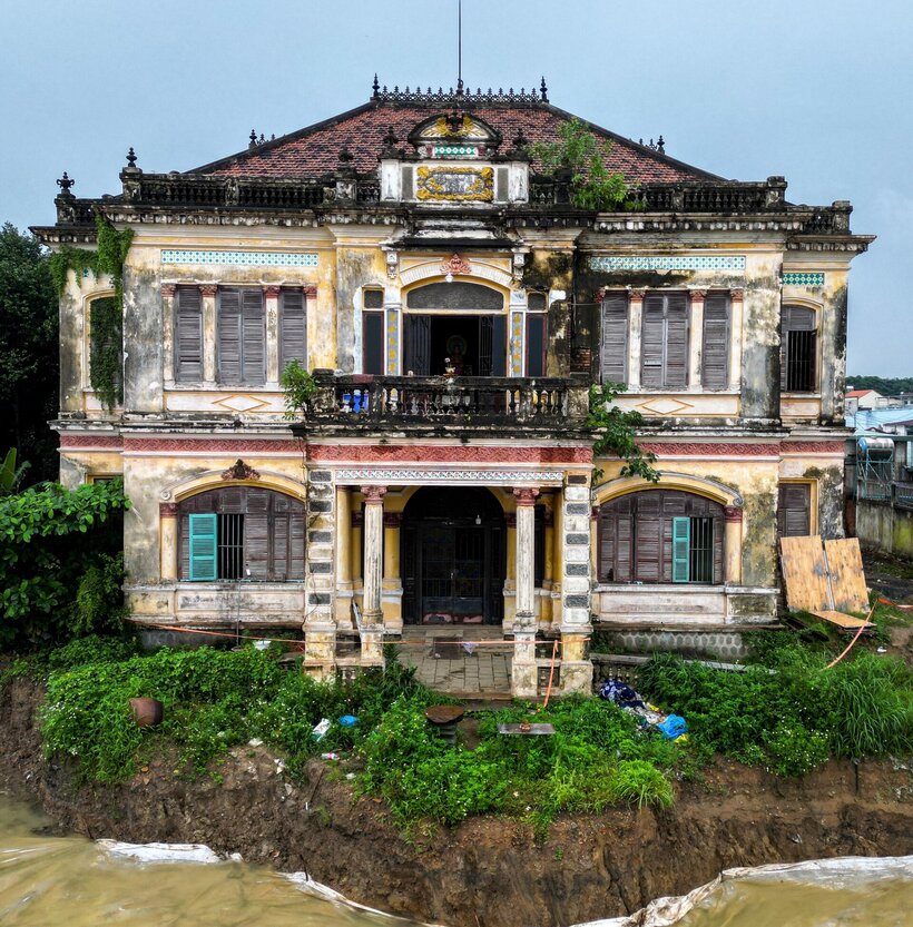 Biệt thự cổ của Đốc phủ Võ Hà Thanh, còn được người dân địa phương gọi là "nhà lầu ông Phủ". (Ảnh: VietnamNet)
