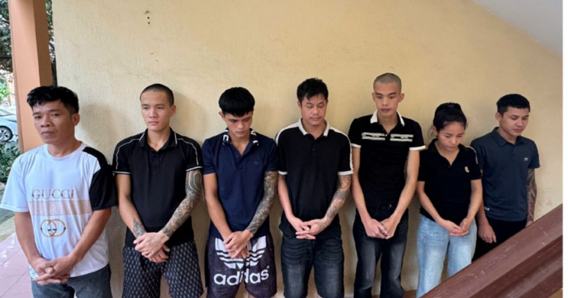 Các đối tượng tại cơ quan công an.