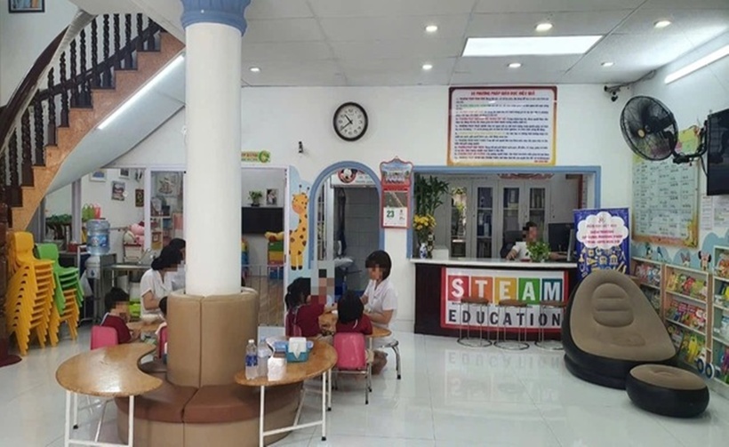 Trường có hệ thống camera giám sát, khu vực ăn, ngủ, học tập của các bé 19-24 tháng tuổi ở ngay tầng trệt. (Ảnh: Thanh niên)