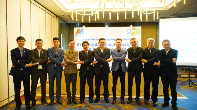 Lễ ký kết hợp tác thành lập liên doanh PT FPT Metrodata Indonesia (FMI)