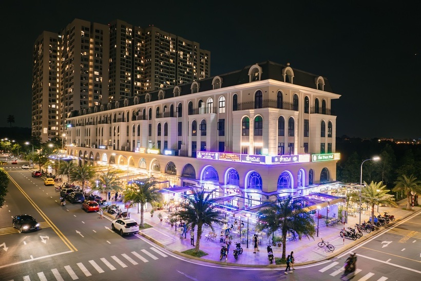 Khu phố thương mại là một trong những tâm điểm kinh doanh hấp dẫn tại Vinhomes Grand Park