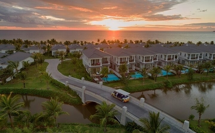 Từ Vinpearl Phú Quốc ra sân bay khoảng 30km