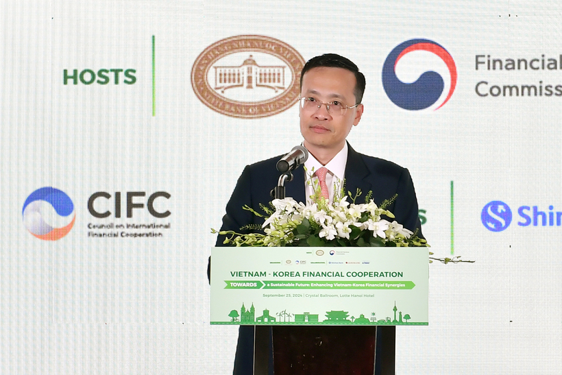 Ngày 25/9, Phó Thống đốc NHNN Phạm Quang Dũng chủ trì tọa đàm khoa học “Hướng tới một tương lai bền vững: Tăng cường hợp tác tài chính Việt Nam – Hàn Quốc”.