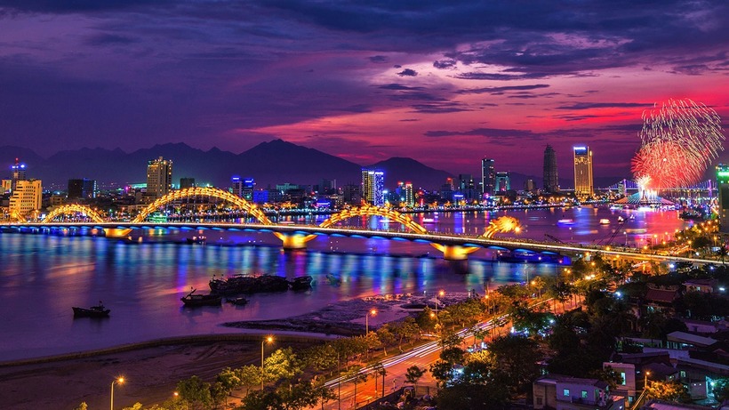 Thành phố Đà Nẵng lung linh về đêm