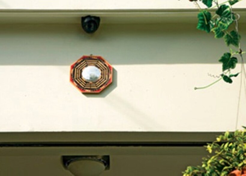 Đừng quên rằng phong thủy chỉ là một phần trong cuộc sống, và hạnh phúc, thành công còn phụ thuộc vào nhiều yếu tố khác như nỗ lực cá nhân, mối quan hệ gia đình và xã hội. Ảnh minh họa