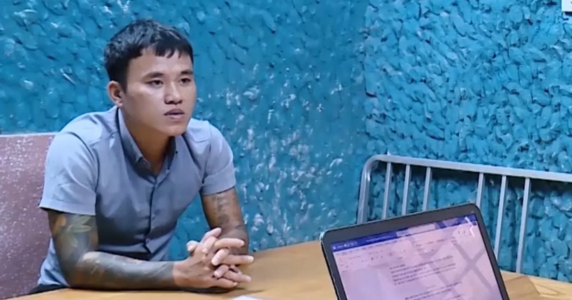 Trần Thanh Ngọc tại cơ quan công an. (Ảnh: Công an huyện Vĩnh Lộc)