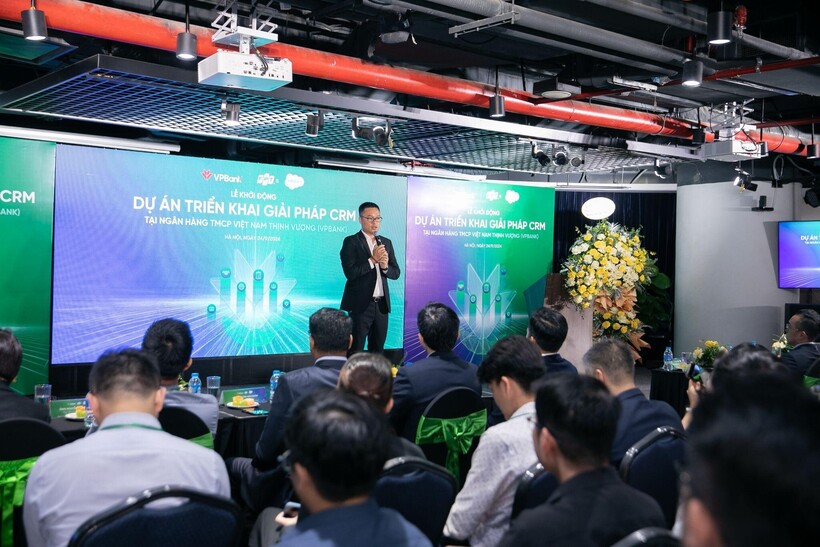 Ông Đào Hồng Giang - Phó Chủ tịch Điều hành kiêm Giám đốc Khối Tài chính - Ngân hàng của FPT IS phát biểu tại sự kiện