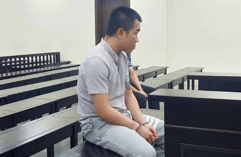 Bị cáo Bùi Mạnh Quỳnh bị đưa ra xét xử tại tòa. Ảnh: An ninh Thủ đô