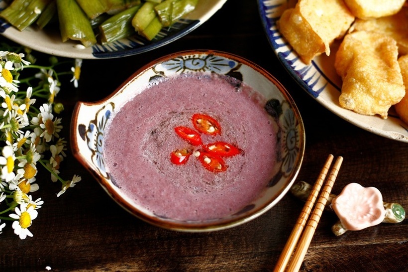 Mắm tôm chứa hàm lượng đạm cao.