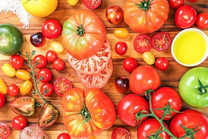 Cà chua là một loại thực phẩm giàu dinh dưỡng, chứa nhiều vitamin C, vitamin K, folate và lycopene.