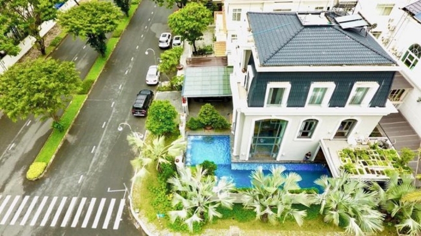 Căn biệt thự của vợ chồng Bảo Thy ở khu đô thị hạng sang thuộc quận 7, TP.HCM.