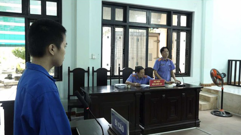 Bị cáo Lê Ngọc Quý lắng nghe đại diện VKS luận tội. Ảnh:Nguoiduatin