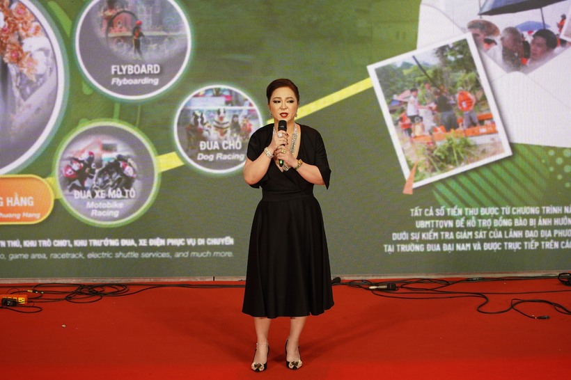 Bà Nguyễn Phương Hằng tại sự kiện diễn ra tối ngày 29/9.