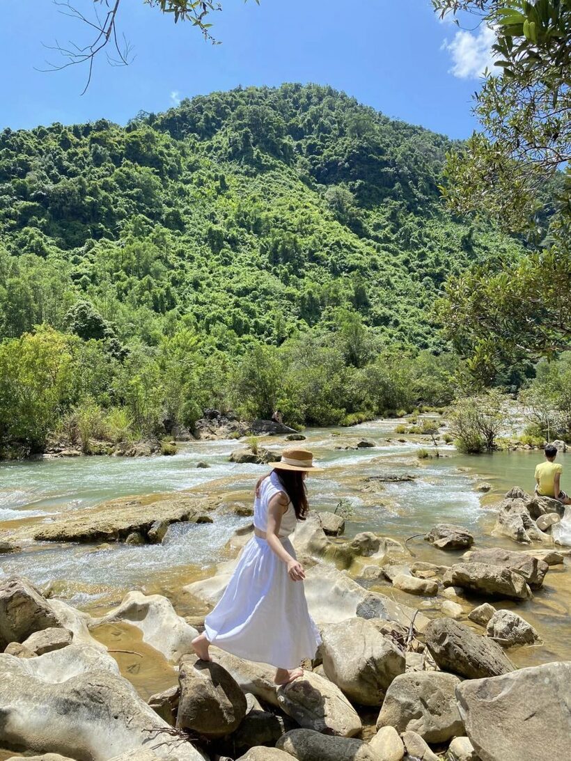 Chụp ảnh tại Khe Nước Lạnh.