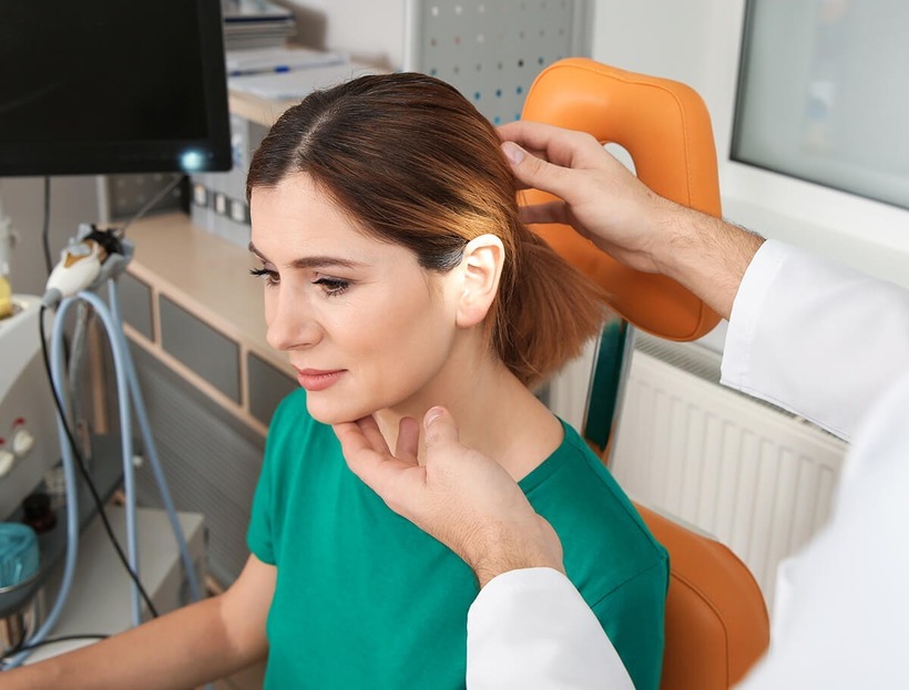 Có nên tự lấy ráy tai ở nhà không?