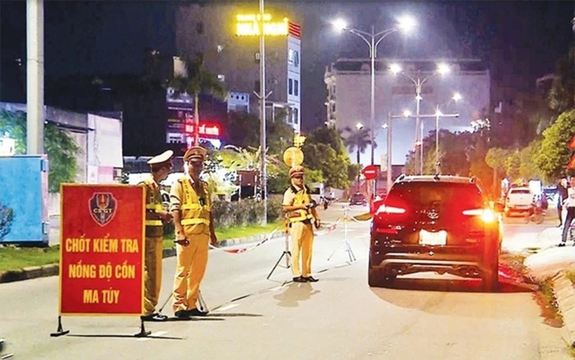 Người dân có quyền giám sát CSGT làm nhiệm vụ nhưng không được làm ảnh hưởng đến hoạt động nghiệp vụ của lực lượng này. Ảnh minh họa