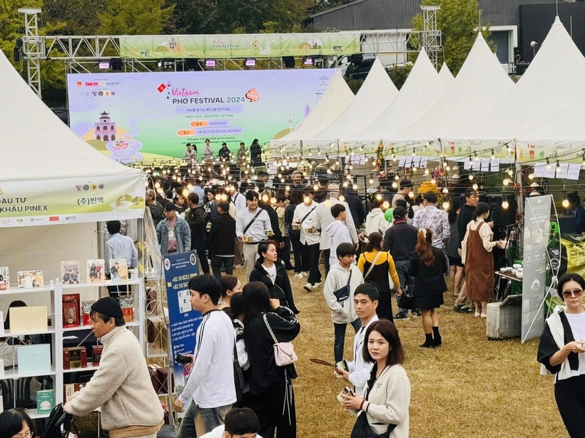 Mỗi gian hàng phở đều mang trong mình nét văn hóa, bản sắc riêng, nhưng đều hướng đến một điểm chung “phở là tinh hoa của ẩm thực Việt”.