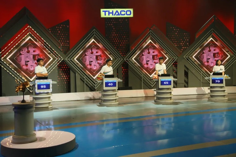 4 thí sinh của cuộc thi Quý 4 của Đường lên đỉnh Olympia 2024. Ảnh: VTV.