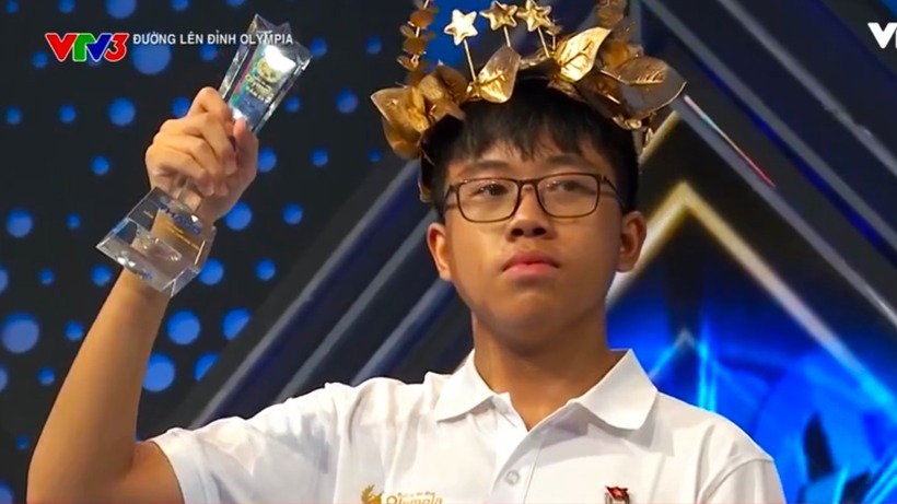Nguyễn Nguyên Phú đã giành tấm vé cuối cùng vào trận chung kết năm Đường lên đỉnh Olympia năm thứ 24. Ảnh: VTV/Vietnamnet.