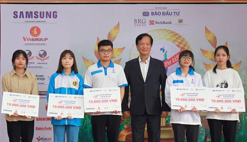 Ngoài hoạt động cấp học bổng thường niên, năm nay số tiền huy động qua Giải Gôn sẽ được dành ưu tiên tài trợ tái thiết các nhà trường và hỗ trợ các học sinh tại các địa phương chịu ảnh hưởng bão Yagi