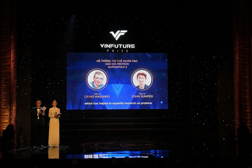 Hai Chủ nhân Giải thưởng VinFuture nhận giải Nobel Hóa học 2024 - 1