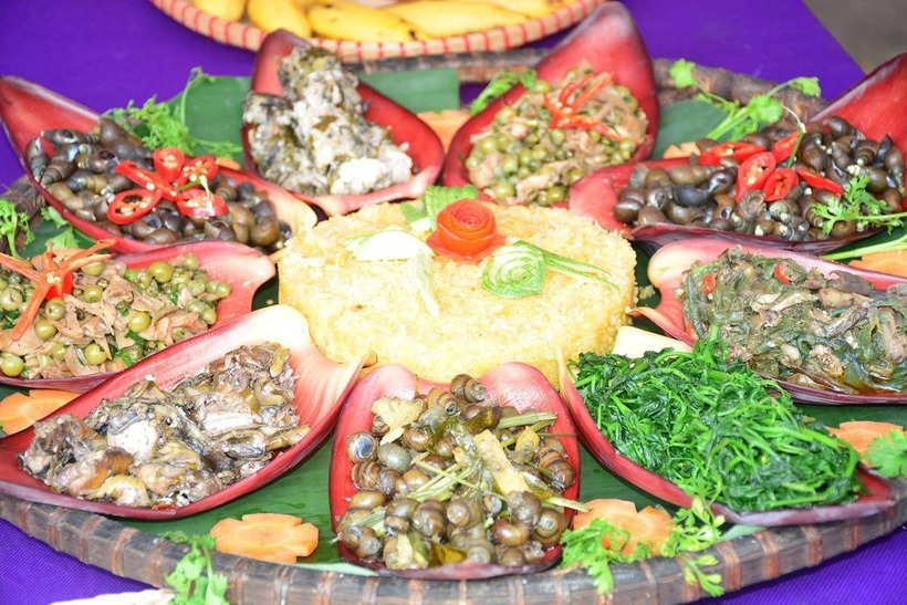 Cơm bồi Minh Hóa - Đặc sản trứ danh của người dân địa phương mà bạn sẽ có cơ hội được thưởng thức khi tham quan Thác Mơ