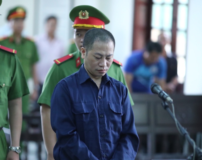 Bị cáo Nguyễn Minh Phúc (người tự xưng sư thầy Thích Tâm Phúc) tại tòa sơ thẩm. Ảnh: Thanh Niên