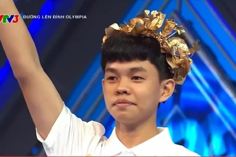 Trần Trung Kiên, học sinh lớp 11A1, Trường THPT Lê Hồng Phong, Phú Yên.