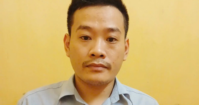 Nguyễn Trọng Hiếu tại cơ quan công an.