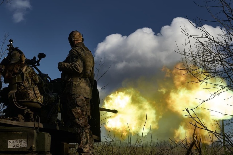 Nga "đại náo" khắp các mặt trận ở Ukraine. Ảnh: WSJ