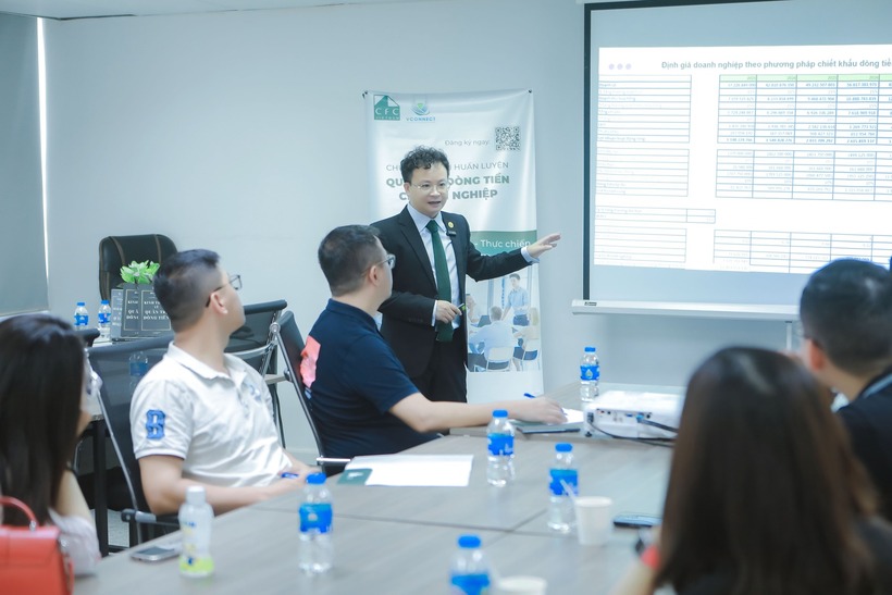 Ông Đỗ Tiến Vượng - Phó chủ tịch Viện Đào tạo và Chuyển giao công nghệ V-Connect, Giám đốc điều hành Công ty cổ phần Tư vấn Tài chính doanh nghiệp Việt Nam. Ảnh: Tạp chí Gia Đình Việt Nam