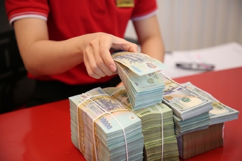 Việc công khai lãi suất tiết kiệm là một yêu cầu bắt buộc đối với các ngân hàng và tổ chức tín dụng tại Việt Nam.