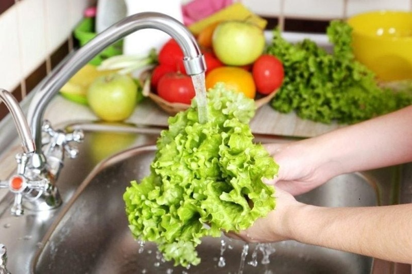 Việc rửa rau đúng cách không chỉ giúp bảo vệ sức khỏe mà còn giúp bạn tận hưởng trọn vẹn hương vị tươi ngon của các món ăn từ rau củ.