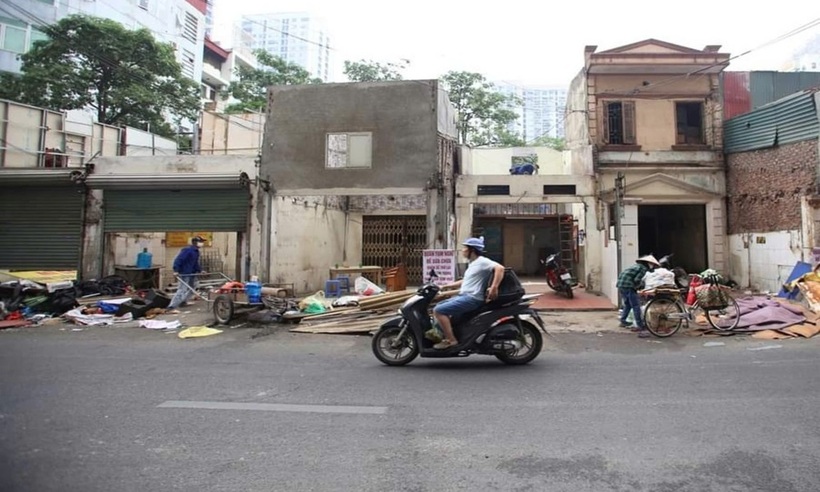 Các hộ dân nhanh chóng tháo dỡ, di dời tài sản bàn giao mặt bằng.