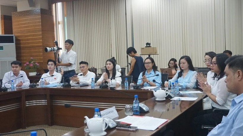 8 ứng viên là sinh viên tốt nghiệp xuất sắc các trường Đại học. Ảnh: PLO.