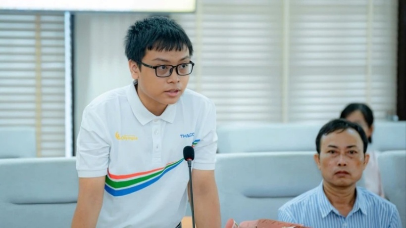 Quán quân Olympia 2024 mơ ước trở thành lập trình viên. Ảnh: PLO.