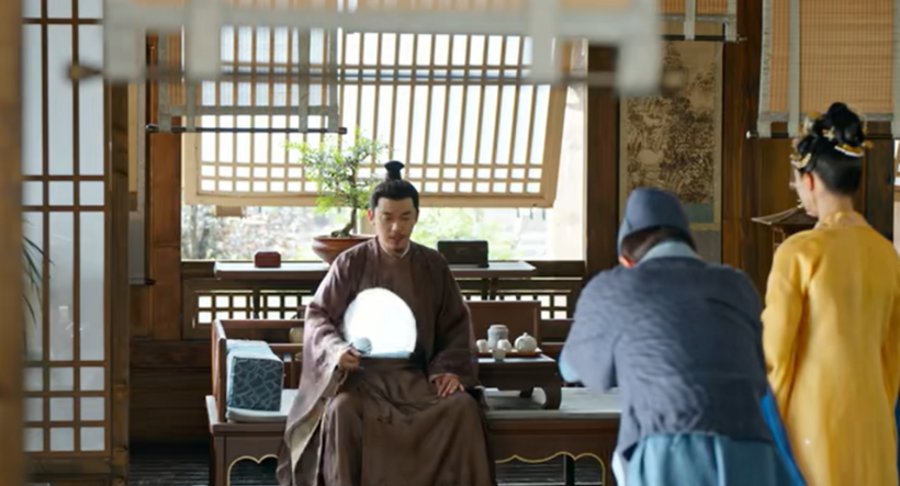 La đại nhân tức giận, sai người gọi La Thận Viễn đến nói chuyện.