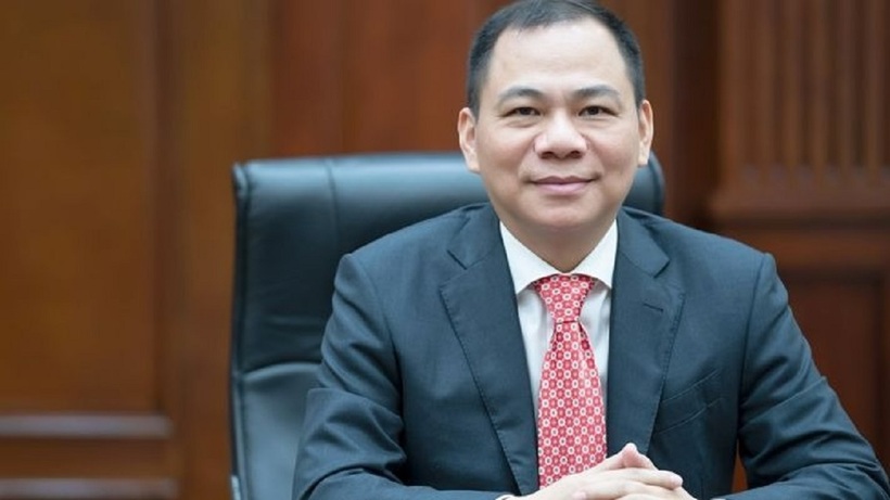 Tỷ phú Phạm Nhật Vượng dạy các con hiểu được giá trị của đồng tiền.
