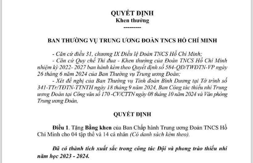 Quyết định tặng Bằng khen, trong đó thầy Văn Đình Lương đã được thu hồi. Ảnh: Pháp luật TP.HCM