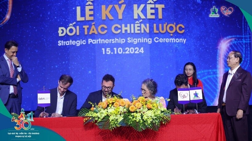 Trong chuỗi sự kiện kỷ niệm 30 năm thành lập, Tân Hiệp Phát tiếp tục ký kết hợp tác chiến lược toàn diện với các đối tác là các tập đoàn lớn trong nước và quốc tế để kiến tạo những giá trị mới.