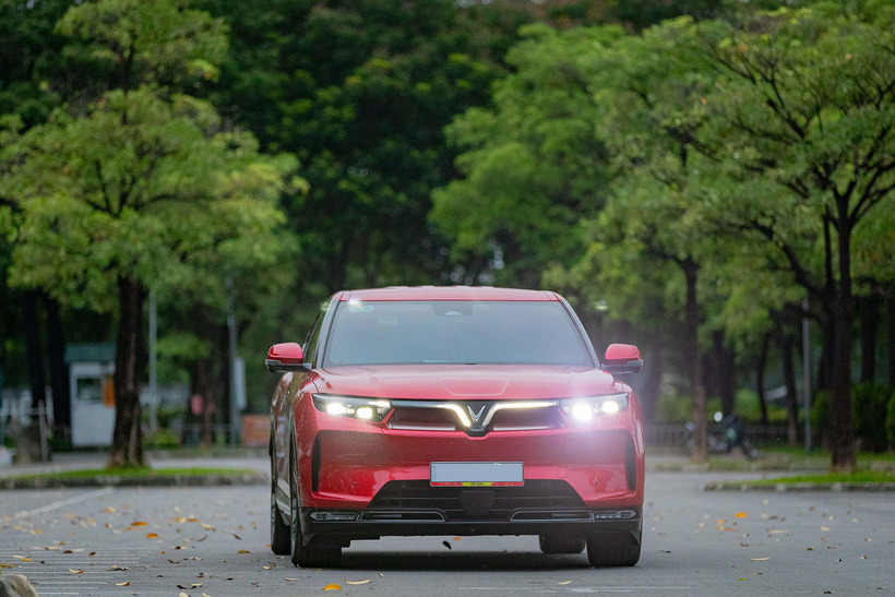 Chủ doanh nghiệp chọn VF 9 vì yêu công nghệ và các tính năng an toàn - 4