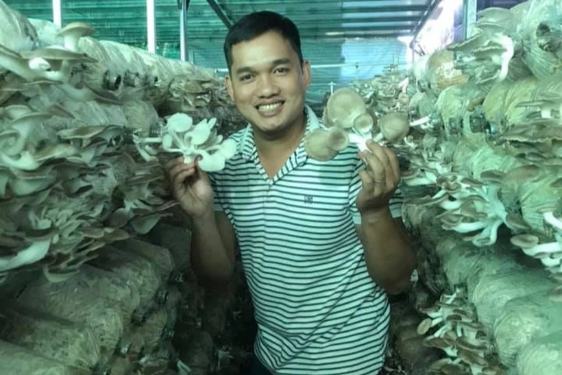Bùi Minh Thắng thành công với mô hình trồng nấm sau nhiều thất bại. Ảnh: Dân trí