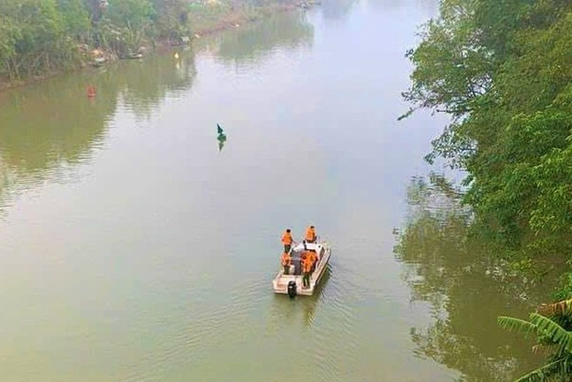 Hiện trường nơi phát hiện thi thể 2 nữ sinh lớp 8 ở Hòa Bình. Ảnh: Dân Trí