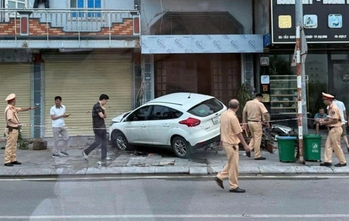 Hiện trường xảy ra vụ tai nạn. Ảnh: Báo Người lao động.