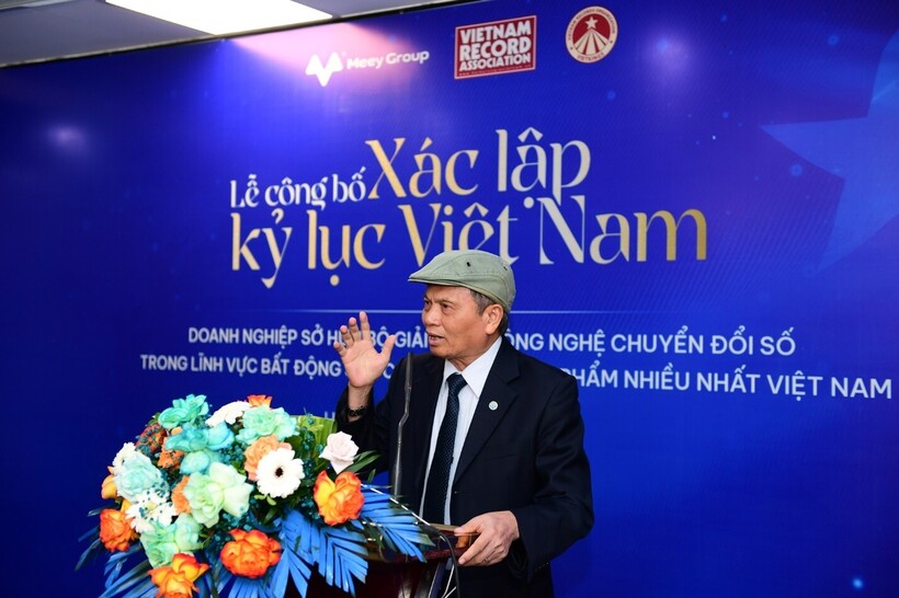 Tiến sĩ Lê Doãn Hợp - Nguyên Bộ trưởng Bộ Thông tin và Truyền thông, Chủ tịch Hội đồng Xác lập, Tổ chức Kỷ lục Việt Nam đánh giá cao những đóng góp của Meey Group trong công cuộc chuyển đổi số quốc gia