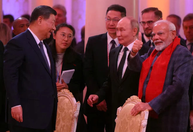 Chủ tịch Trung Quốc Tập Cận Bình, Tổng thống Nga Vladimir Putin và Thủ tướng Ấn Độ Narendra Modi tham dự buổi hòa nhạc bên lề Hội nghị thượng đỉnh BRICS tại Kazan (Nga). Ảnh: An ninh Thủ đô